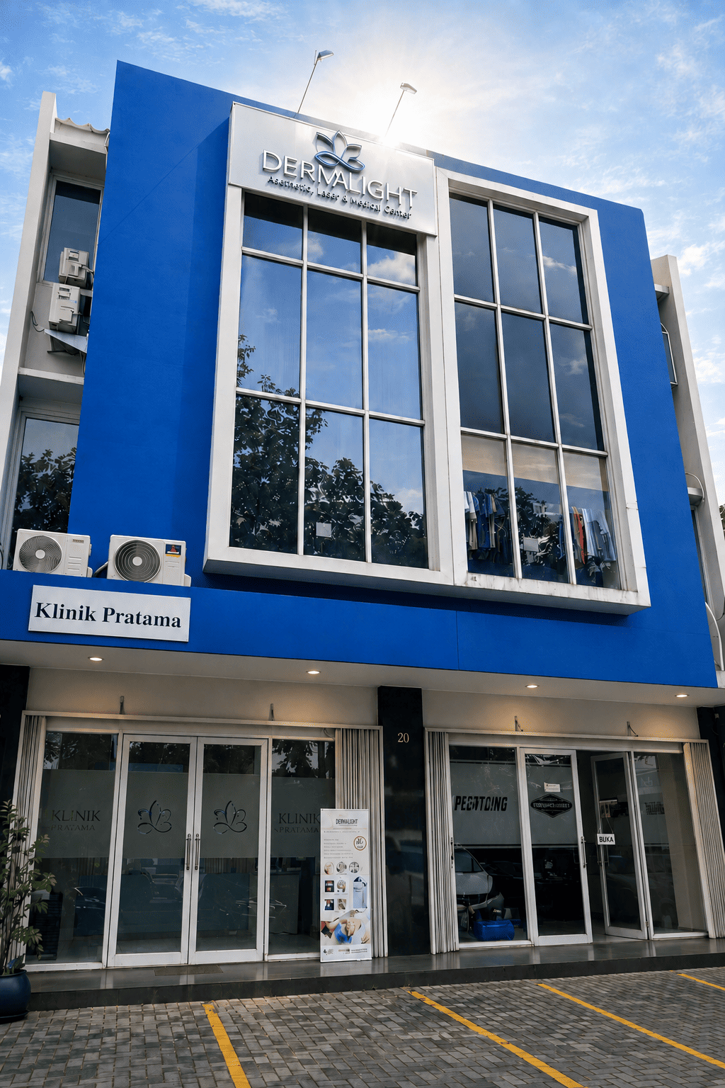 Tentang Dermalight Hair Clinic